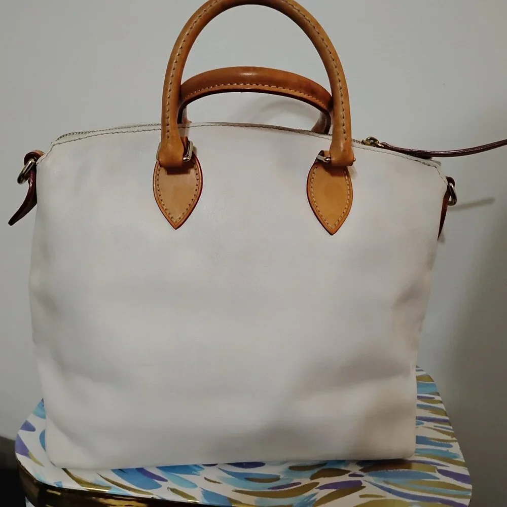 Dooney & Bourke Dillon dbl. pocket satchel White, good condition - Picture 3 of 16